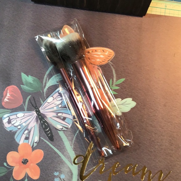 🌻 MODA POWDER AND SOFT GLOW MAKE UP BRUSHES. - Picture 5 of 8